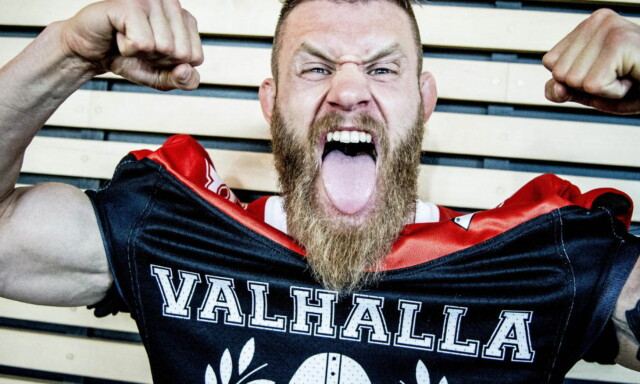 image: Norske Emil (27) brukte 45 sekunder mot MMA-stjerne: - Mamma vet at jeg er snill gutt 361 dager i året